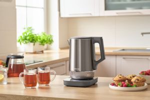 Двойностенна електрическа кана Sencor SWK 0850GY с регулиране на температура и U-образно дъно  